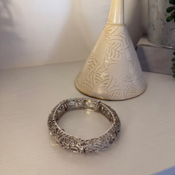 Park Lane "Angel" Bracelet – Elegant Filigree Statement Piece - Picture 2 of 4